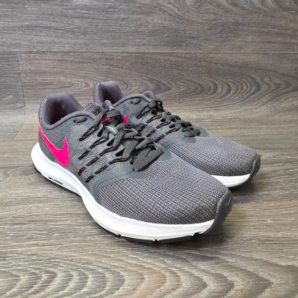 Nike Run Swift Shoes Womens 6 Gray Cushioned Performance Running Sneakers 909006 - Picture 1 of 13